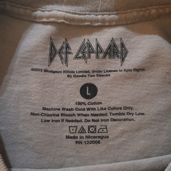 DEF LEPPARD ๐ - Official Band T-Shirt ๐ธ - Picture 3 of 7